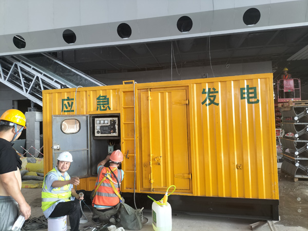 余江怎样判断空气滤清器是否需要更换？
