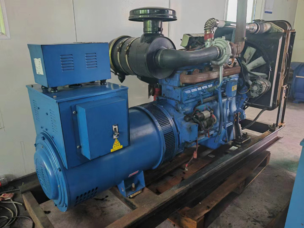 余江100kW柴油发电机组使用多级机油有哪些优缺点？
